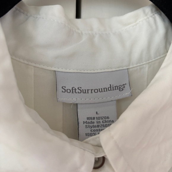 Soft Surroundings White Pintucked Pleated Button Up Collared Blouse Size Large - Picture 3 of 12